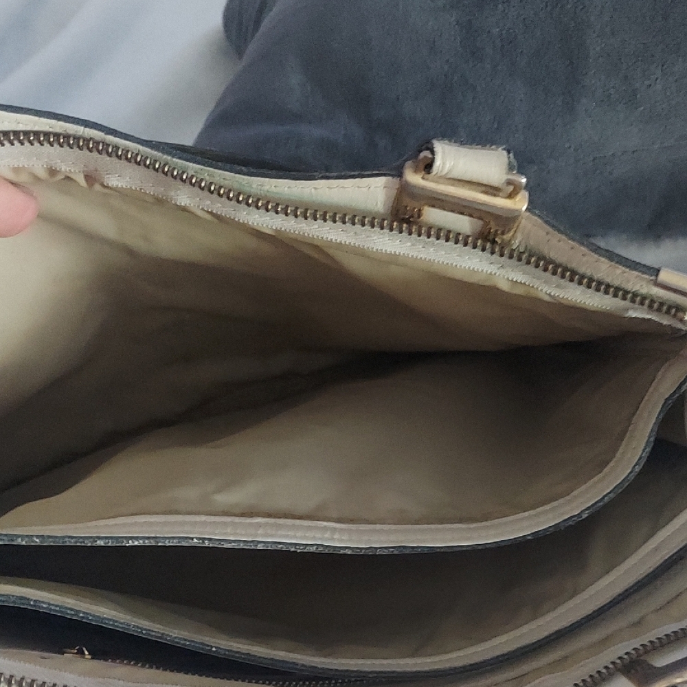 3 For $12 Cream Womens Handbag - Picture 14 of 16